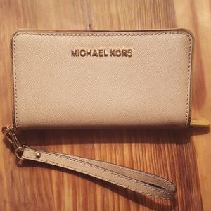 Michael Kors Wallet Wristlet EUC
